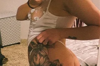 I LOOK EVEN BETTER WITH IT OFF... - Image 1