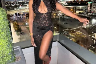 Hottie with a body Reviewed AN... - Image 2